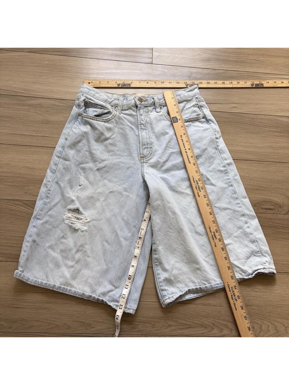 DISTRESSED DENIM SHORTS - Picture 7 of 7